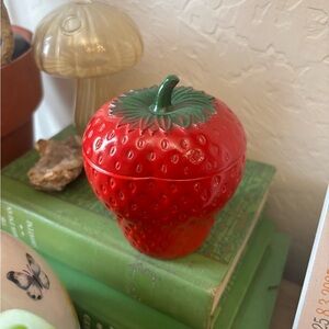 Vintage 1940s Hazel Atlas milk glass Strawberry jar 🍓